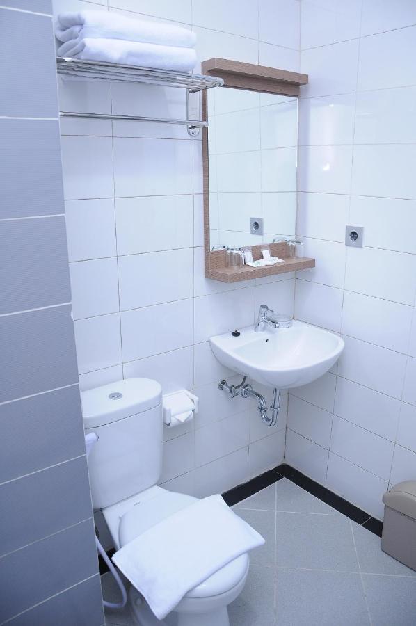 Idea'S Hotel Jalan Ibrahim Aji Bandung Exterior foto